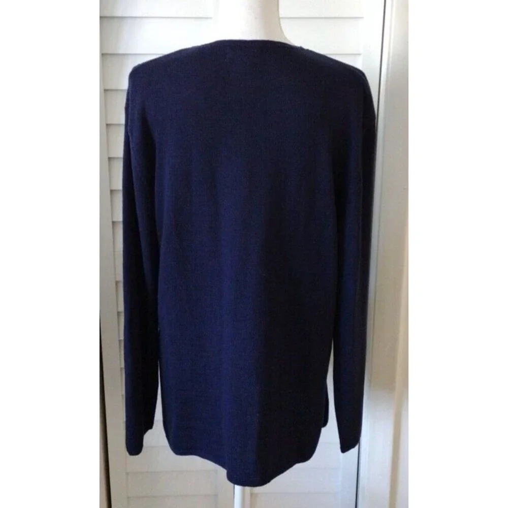 Pendleton‎ women's v-neck embroidered navy sweater L